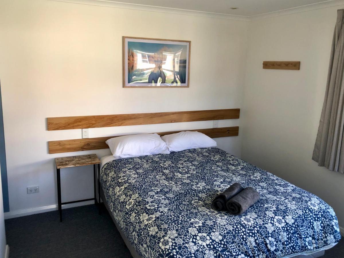 Tailor Made Tekapo Accommodation - Hostel เลคเทคาโป ภายนอก รูปภาพ