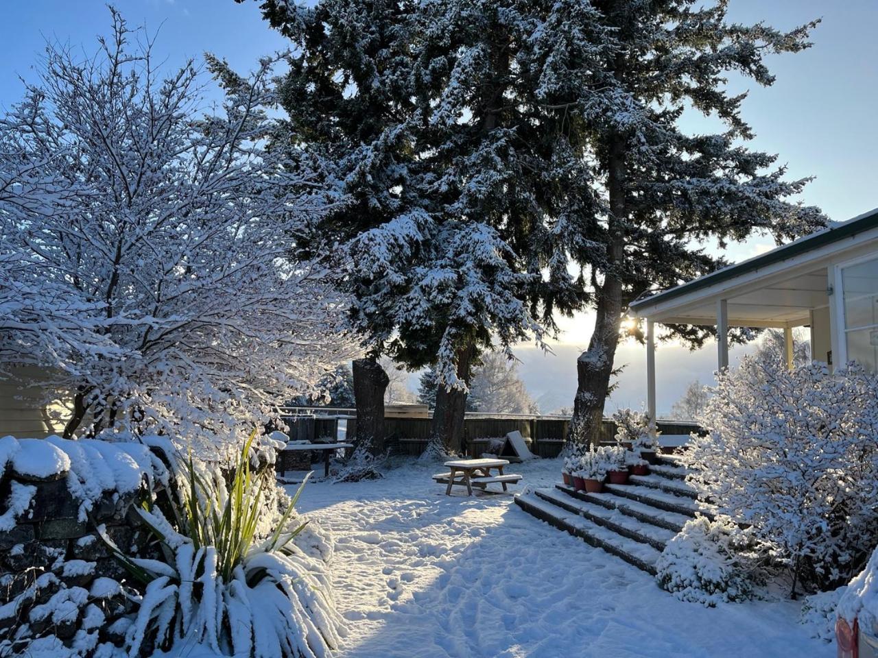Tailor Made Tekapo Accommodation - Hostel เลคเทคาโป ภายนอก รูปภาพ
