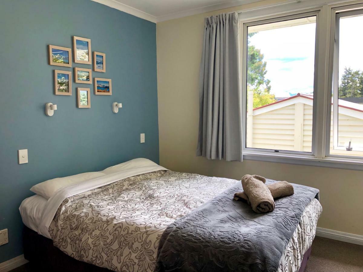 Tailor Made Tekapo Accommodation - Hostel เลคเทคาโป ภายนอก รูปภาพ