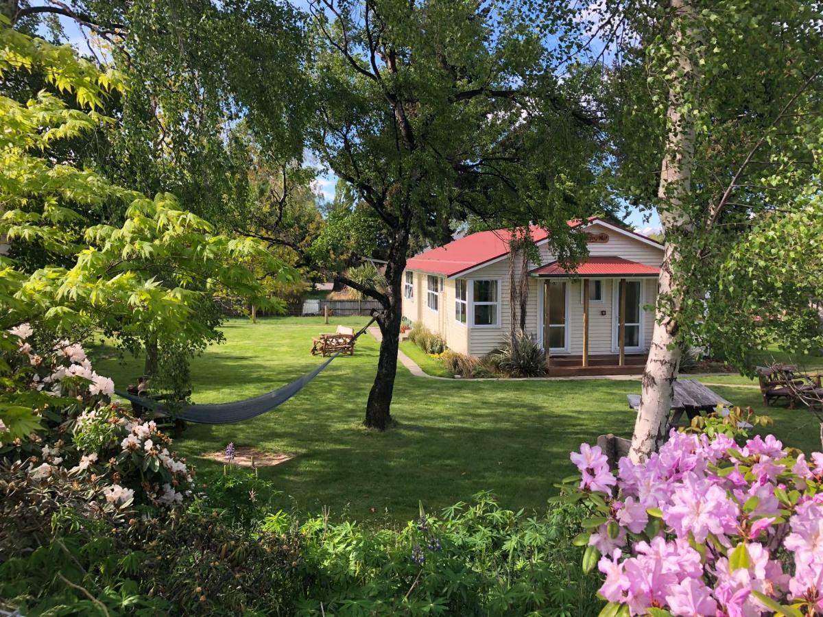 Tailor Made Tekapo Accommodation - Hostel เลคเทคาโป ภายนอก รูปภาพ