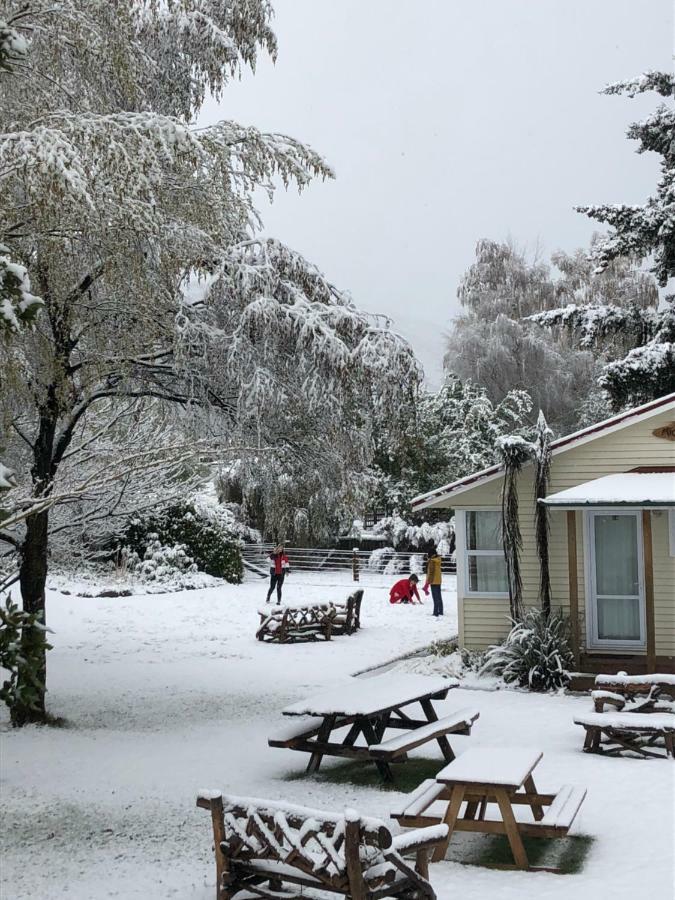 Tailor Made Tekapo Accommodation - Hostel เลคเทคาโป ภายนอก รูปภาพ